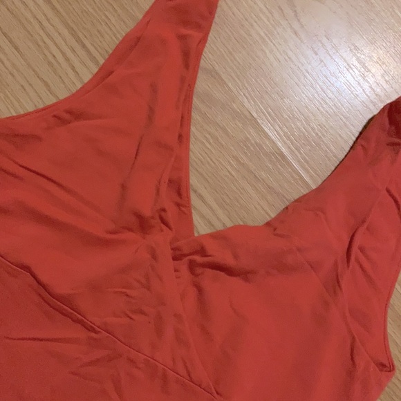 📍BOGO📍 DEEP V Tank - perfect with a skirt or pair of jeans - Picture 2 of 3